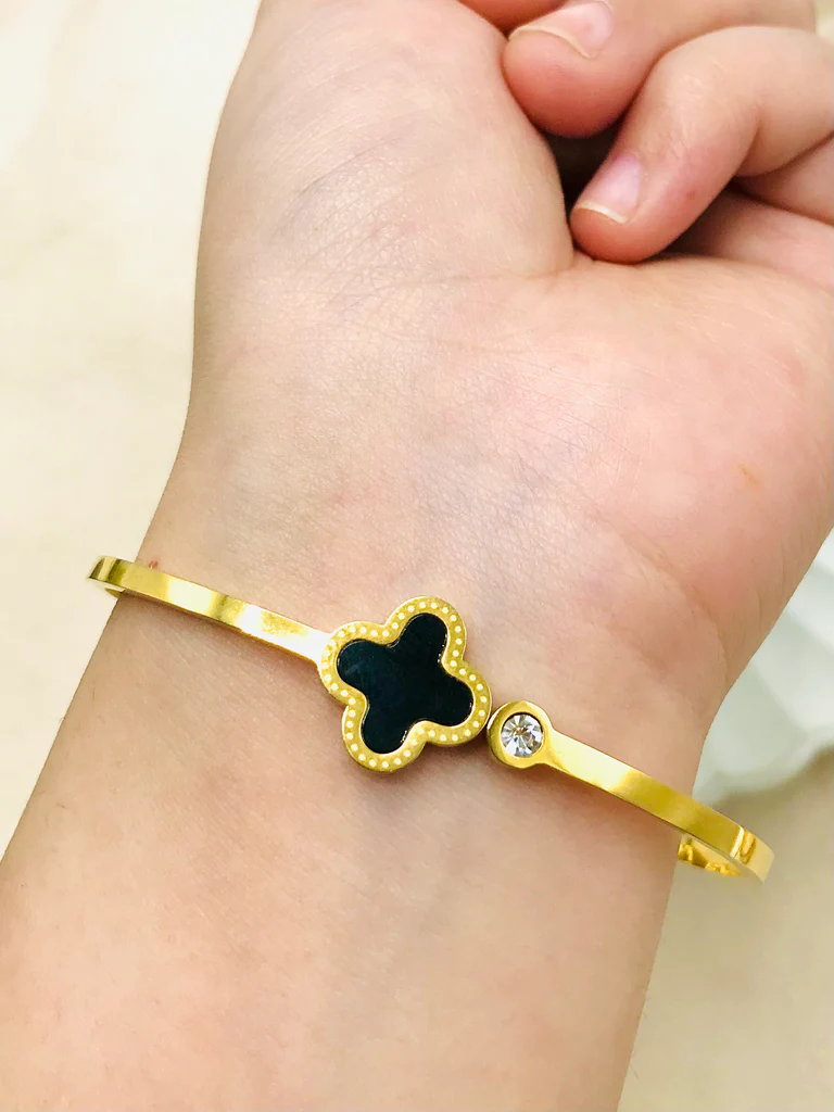 Gold Clover Bangle